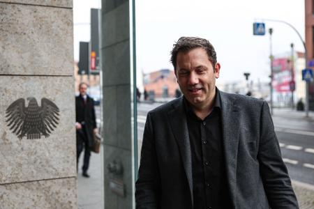 Für SPD-Chef Lars Klingbeil ist die Regierungsbildung kein Selbstläufer. Die Verhandlungen dürften inhaltlich nicht einfach werden. 