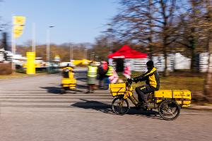 Nach Warnstreiks: Post liefert unerledigte Sendungen aus