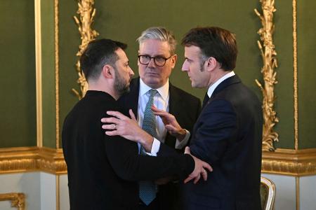  Wolodymyr Selenskyj (l) war herzlich emfpangen worden. 