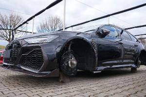 Diebe plündern Tuning-Autos