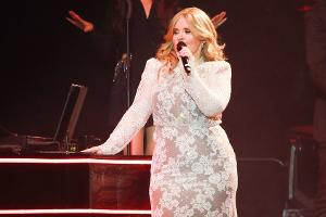 Auto fährt in Menschenmenge: Maite Kelly sagt Konzert in Mannheim ab