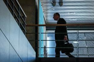 CDU-Chef Friedrich Merz kommt zu den Sondierungsgesprächen von Union und SPD.