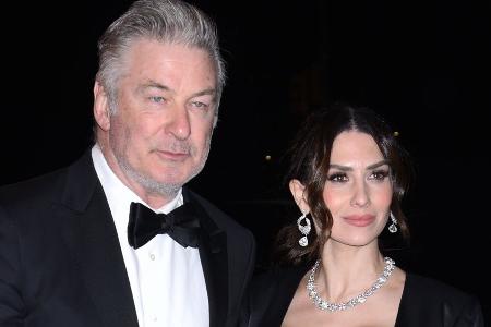 Hilaria Baldwin über die Folgen des Prozesses gegen Alec Baldwin Hilaria Baldwin über die Folgen des Prozesses gegen Alec Baldwin