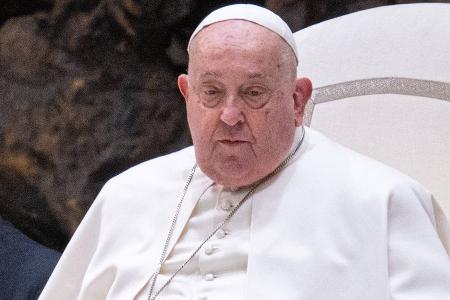 Papst Franziskus verbringt ruhige Nacht im Krankenhaus Papst Franziskus verbringt ruhige Nacht im Krankenhaus