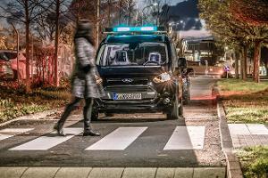 Wie reagieren Passanten auf fahrerlose Autos?