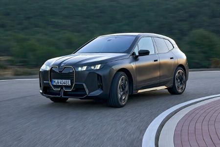 BMW iX M70 Facelift
