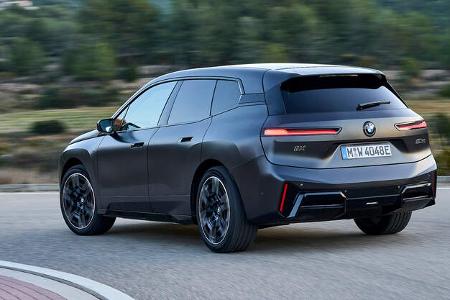 BMW iX M70 Facelift