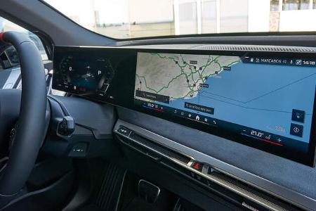 BMW iX M70 Facelift