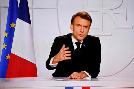Macron erwägt, Verbündete unter den Schutzschirm französischer Atomwaffen zu stellen.