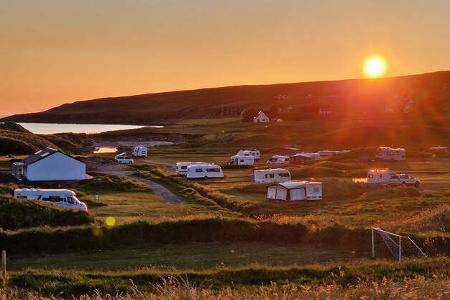 Campingpark, Zelte, Caravans, Meer, HŸgel, Sonnenuntergang