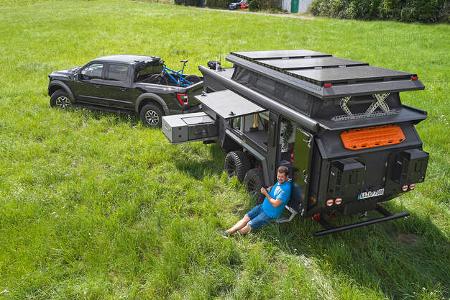 F-150 Raptor, Bruder EXP-7 PT, Fahrrad, Wiese, Mann