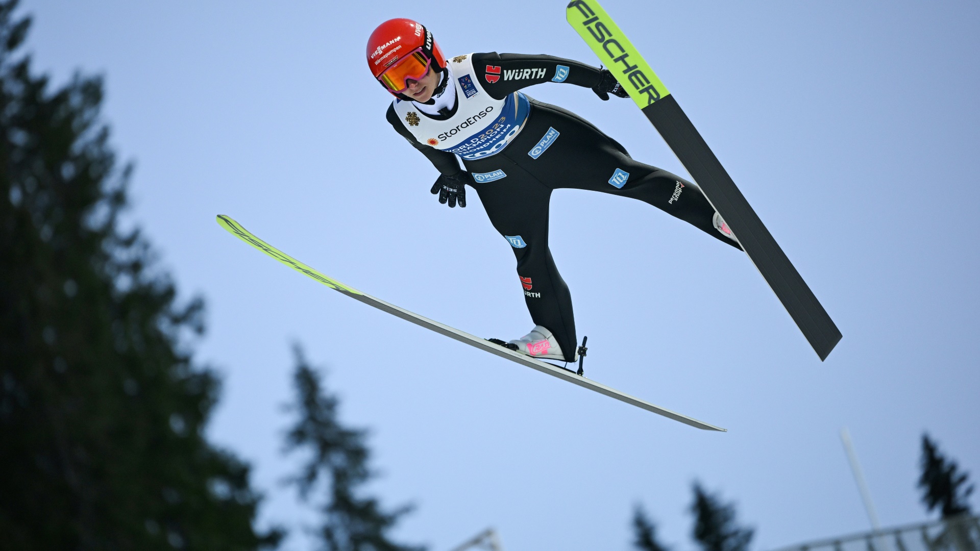 Skispringen: Freitag Sechste in der Qualifikation