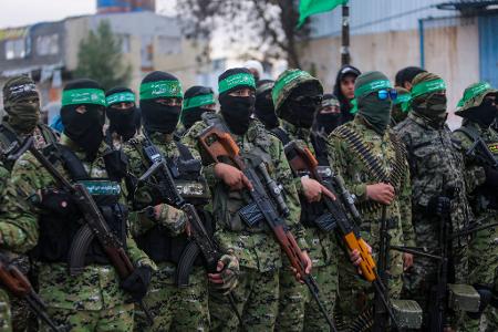 Islamisten im Gazastreifen halten nach israelischen Informationen noch 24 Geiseln und 35 Leichen von Verschleppten im Gazastreifen fest. Islamisten im Gazastreifen halten nach israelischen Informationen noch 24 Geiseln und 35 Leichen von Verschleppten im Gazastreifen fest.