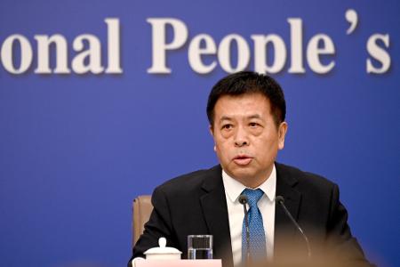 Chinas Minister der Nationalen Gesundheitskommission will gegen Überwicht in der Bevölkerung vorgehen. Chinas Minister der Nationalen Gesundheitskommission will gegen Überwicht in der Bevölkerung vorgehen.