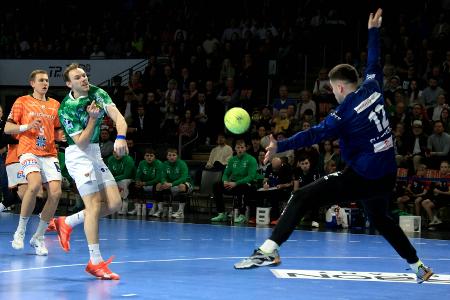 Wolff glänzt für Kiel - dramatisches Finish in Hannover