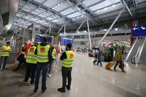 Flughafen-Chaos: Warnstreiks schocken Reisende