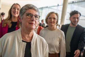 Grünen-Fraktionschefin Haßelmann und ihre Kolleginnen und Kollegen sind genervt vom Vorgehen von CDU-Chef Friedrich Merz.