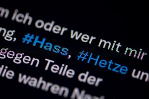 Eine EU-Stelle kippt etliche Entscheidungen von Facebook und Co.