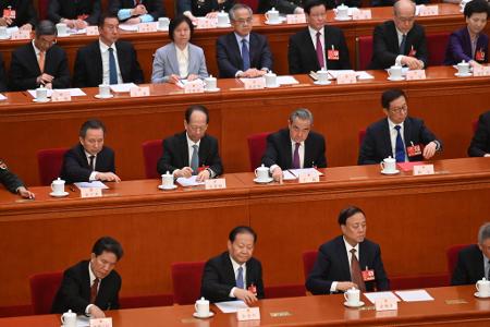 Die Abgeordneten in Chinas Volkskongress stimmten für die Pläne der Regierung- 