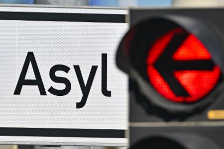 Vielen EU-Ländern geht die im Frühjahr beschlossene EU-Asylreform nicht weit genug. (Archivbild)