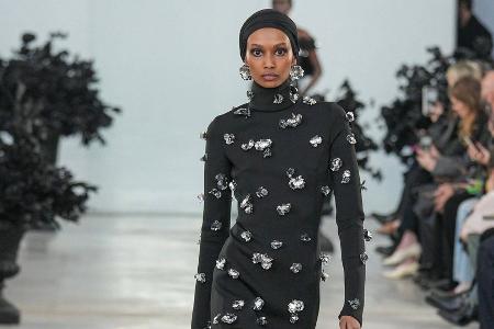 Das sind die Mode- und Beauty-Trends der diesjährigen Fashion Weeks Das sind die Mode- und Beauty-Trends der diesjährigen Fashion Weeks