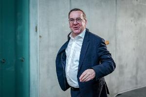 Verteidigungsminister - oder doch CDU-Abgeordneter? 