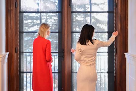 Bundesaußenministerin Annalena Baerbock (r) und Kaja Kallas, Hohe Vertreterin der Europäischen Kommission für die Außen- und Sicherheitspolitik