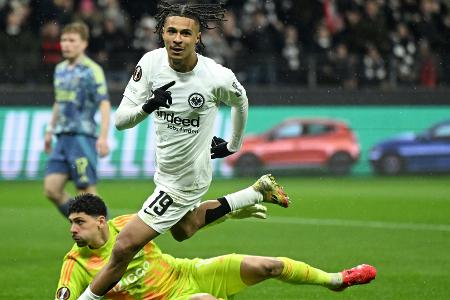 Traumfußball gegen Ajax: Frankfurt steht im Viertelfinale Traumfußball gegen Ajax: Frankfurt steht im Viertelfinale