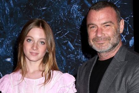 Model-Debüt seiner Tochter: Liev Schreiber sauer wegen Nepo-Kritik Model-Debüt seiner Tochter: Liev Schreiber sauer wegen Nepo-Kritik