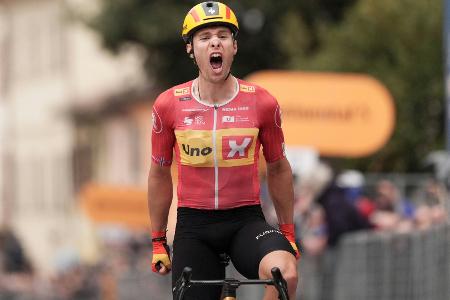 Tirreno-Adriatico: Dversnes siegt als Ausreißer