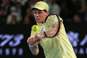 Vorbereitung auf French Open: Sinner schlägt in Hamburg auf
