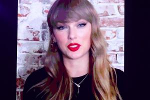 Auftritt von Taylor Swift: Darum jubeln die Fans über ihre Halskette