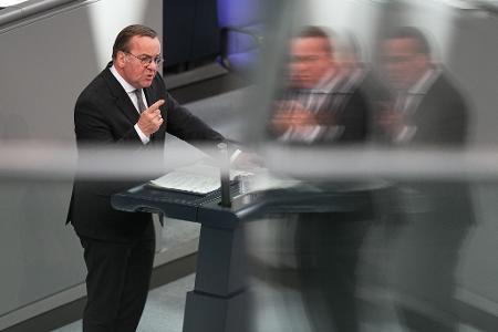 Verteidigungsminister Pistorius warnt vor Zaudern bei der Erhöhung der Verteidigungsfähigkeit.