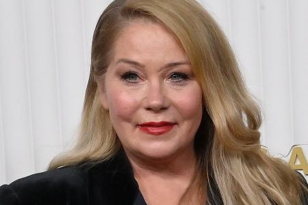 Christina Applegate teilt schockierenden Gesundheitsstatus Christina Applegate teilt schockierenden Gesundheitsstatus