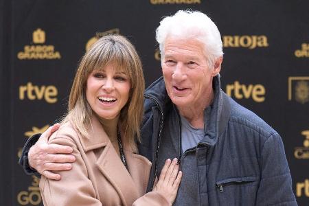 Ehefrau gratuliert: Richard Gere feiert ersten Vatertag in Spanien Ehefrau gratuliert: Richard Gere feiert ersten Vatertag in Spanien