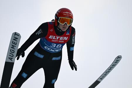 Skispringen: Freitag wieder Zweite hinter Prevc Skispringen: Freitag wieder Zweite hinter Prevc