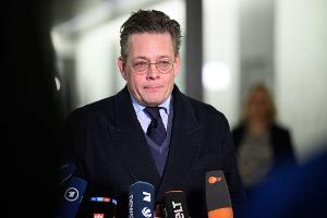 Konstantin von Notz ist Vorsitzender des Parlamentarischen Kontrollgremiums, das die Nachrichtendienste des Bundes kontrollieren soll. (Archivfoto)
