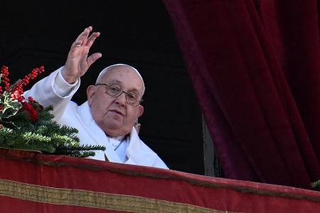Papst Franziskus kann am Sonntag Krankenhaus verlassen Papst Franziskus kann am Sonntag Krankenhaus verlassen