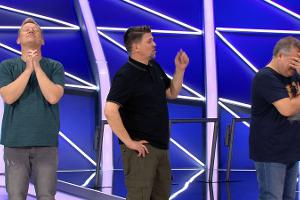 "Ein dreckiger Sieg": Elton, Knossi und Mälzer zocken bei RTL Blinden-Fußballer unfair ab