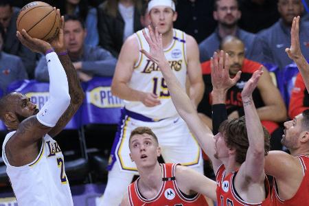 Deutliche Niederlage bei James-Comeback für die Lakers Deutliche Niederlage bei James-Comeback für die Lakers