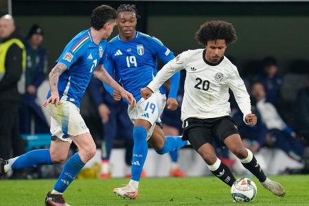 Fußball hängt Fußball hängt