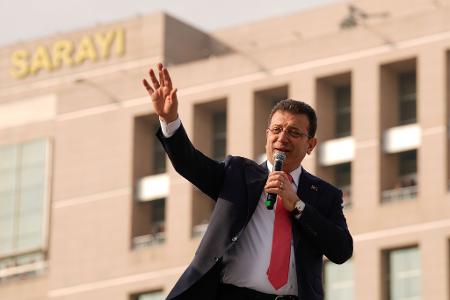 Der abgesetzte Istanbuler Bürgermeister Ekrem Imamoglu gilt als aussichtsreichster politischer Herausforderer von Präsident Recep Tayyip Erdogan. (Archivbild)