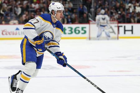 NHL: Peterka gewinnt deutsches Duell mit Stützle NHL: Peterka gewinnt deutsches Duell mit Stützle