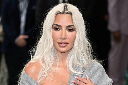 Raubüberfall in Paris: Kim Kardashian tritt in den Zeugenstand Raubüberfall in Paris: Kim Kardashian tritt in den Zeugenstand