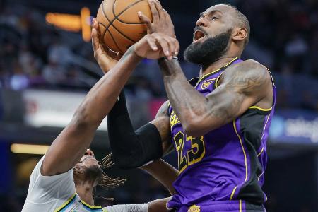 LeBron James mit Buzzer Beater: Lakers beenden Negativserie LeBron James mit Buzzer Beater: Lakers beenden Negativserie