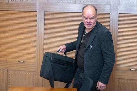 Kläger Marianus Krall hat am Verwaltungsgericht Düsseldorf einen Erfolg erzielen können. Kläger Marianus Krall hat am Verwaltungsgericht Düsseldorf einen Erfolg erzielen können.