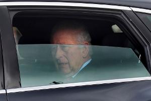 König Charles kurzzeitig im Krankenhaus - wie geht es ihm?