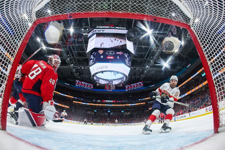 NHL: Titelverteidiger Florida siegt in der Verlängerung NHL: Titelverteidiger Florida siegt in der Verlängerung