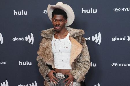 Lil Nas X lehnte Zusammenarbeit mit Taylor Swift ab Lil Nas X lehnte Zusammenarbeit mit Taylor Swift ab