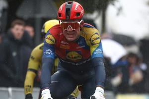 Pedersen gewinnt nach Traumsolo Gent-Wevelgem